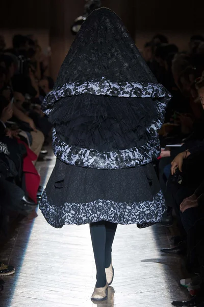Look 17